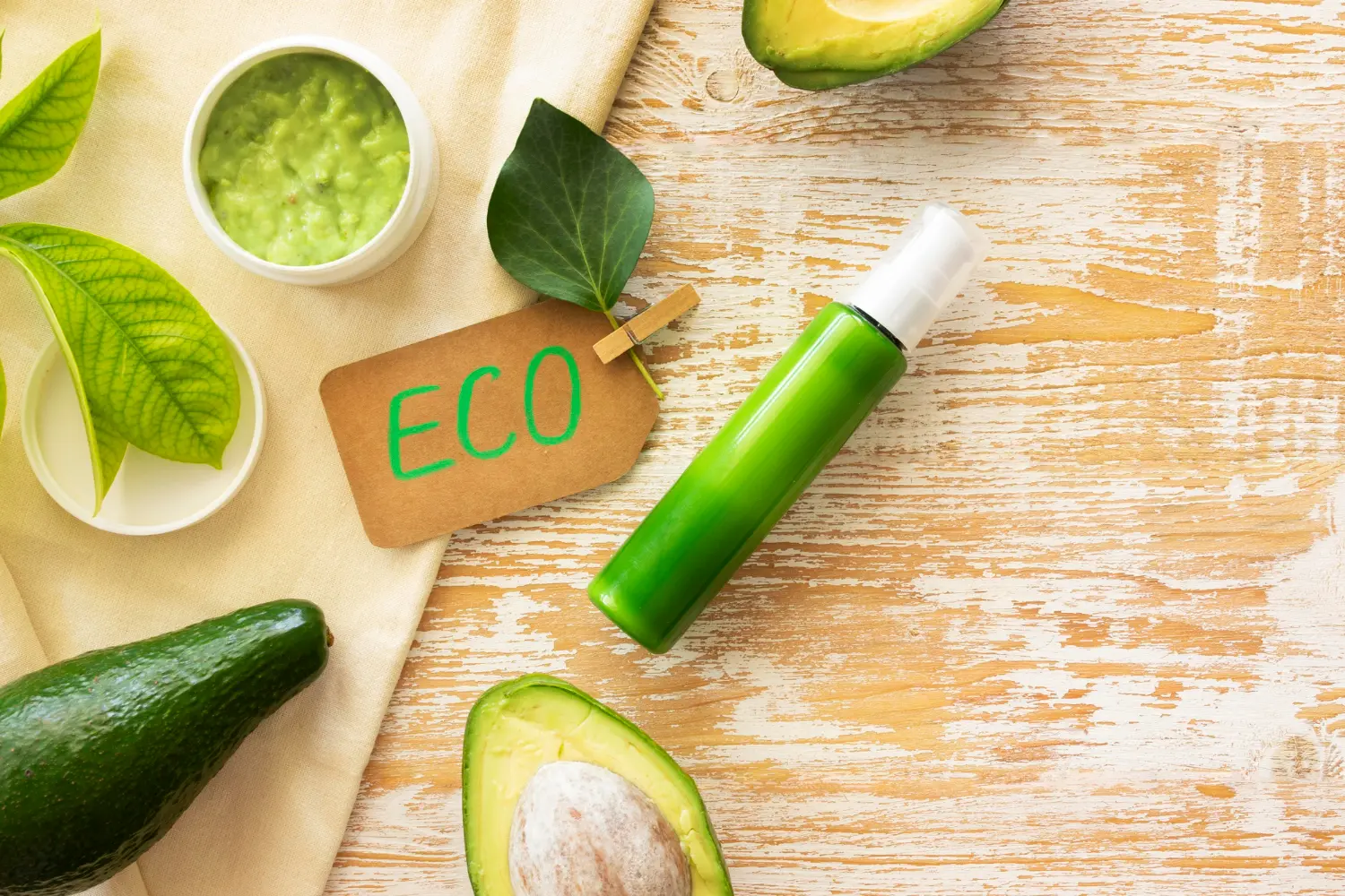 لوازم آرایشی ارگانیک و همچنین طبیعی و تشخصی واقعی از تقلبی بودن