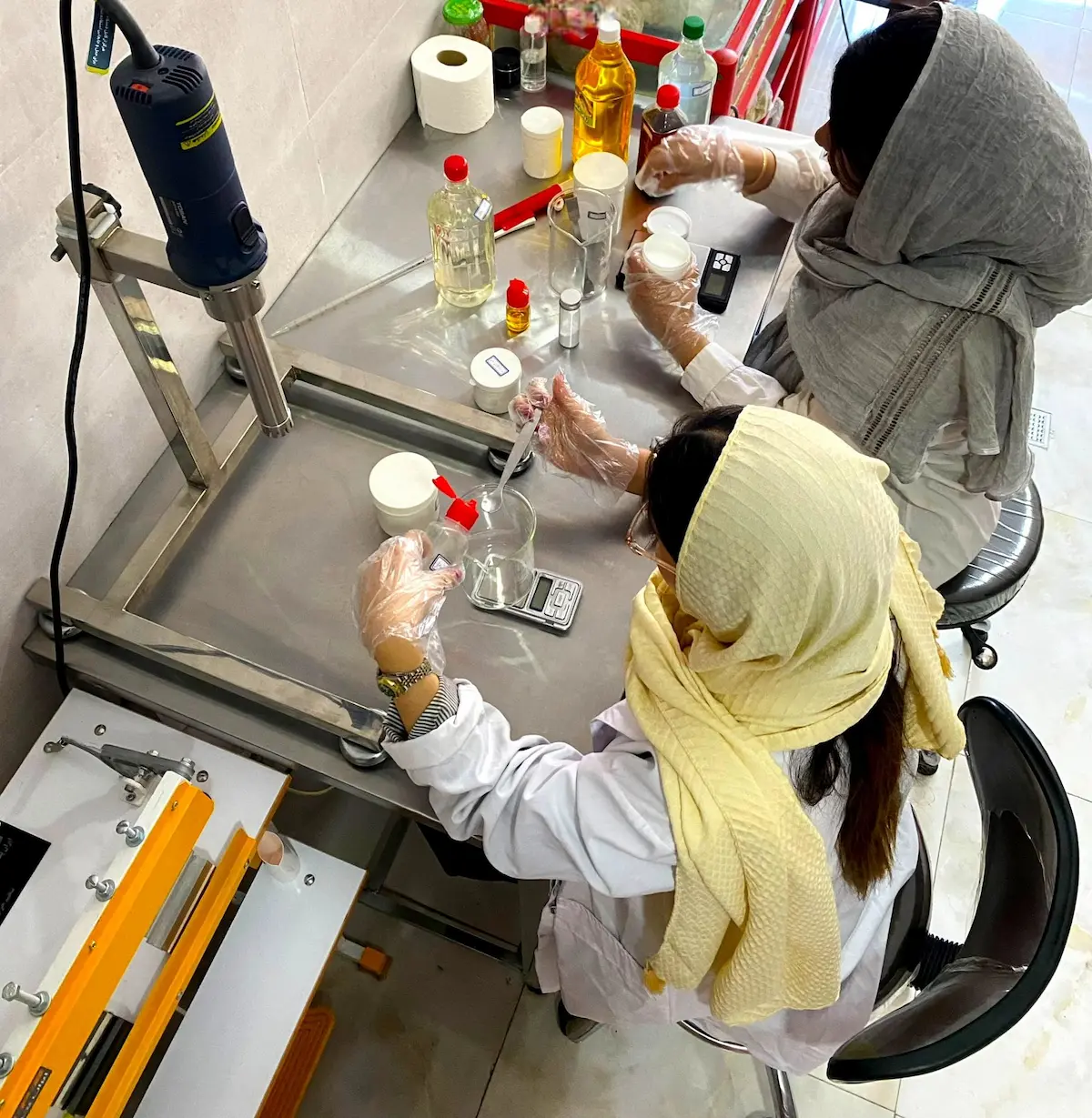 فرآیند ساخت محصولات در داخل گارگاه